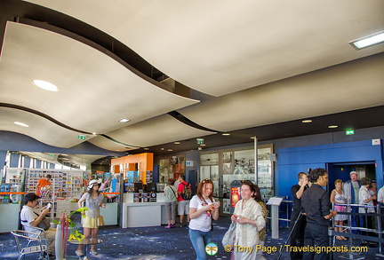 Gift shop at the Tour Montparnasse